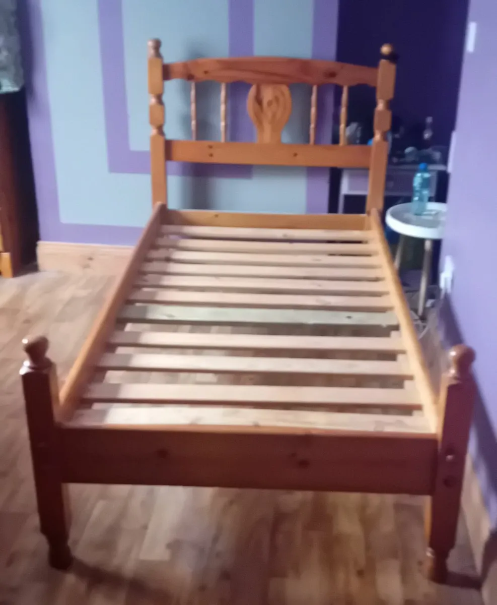 Bed - Image 1