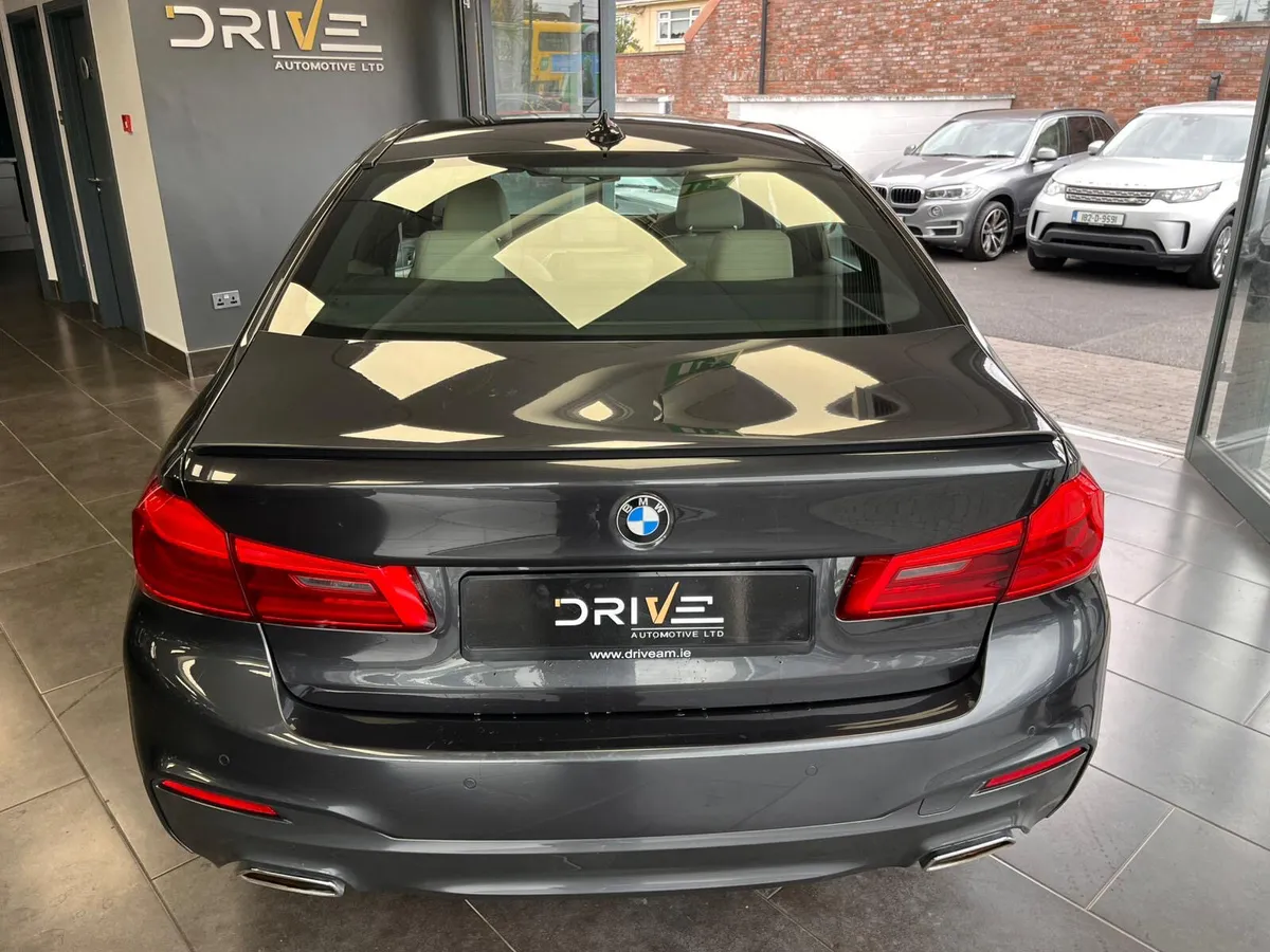 BMW 5-Series 2019 520d M-Sport - Image 3