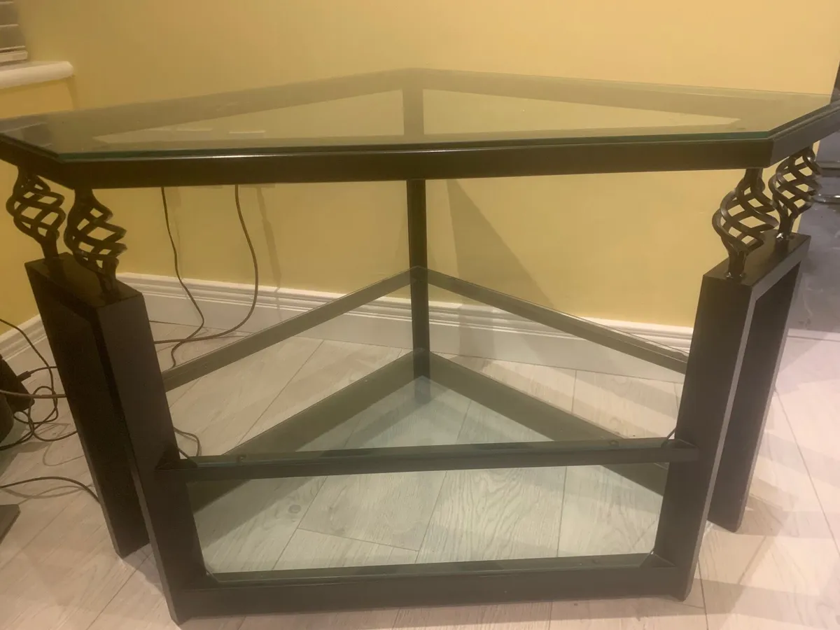 TV Unit - Image 2