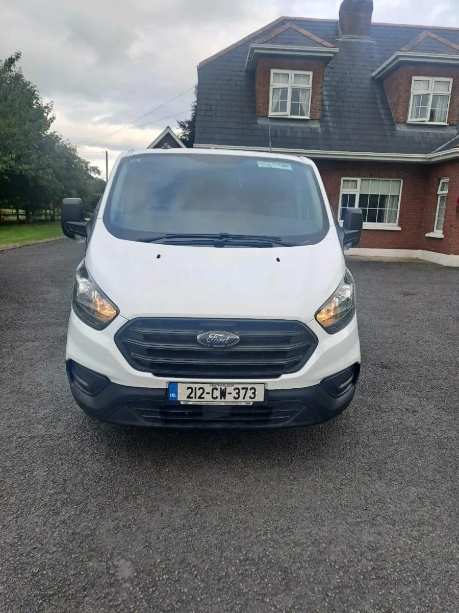 Ford Custom - Image 1