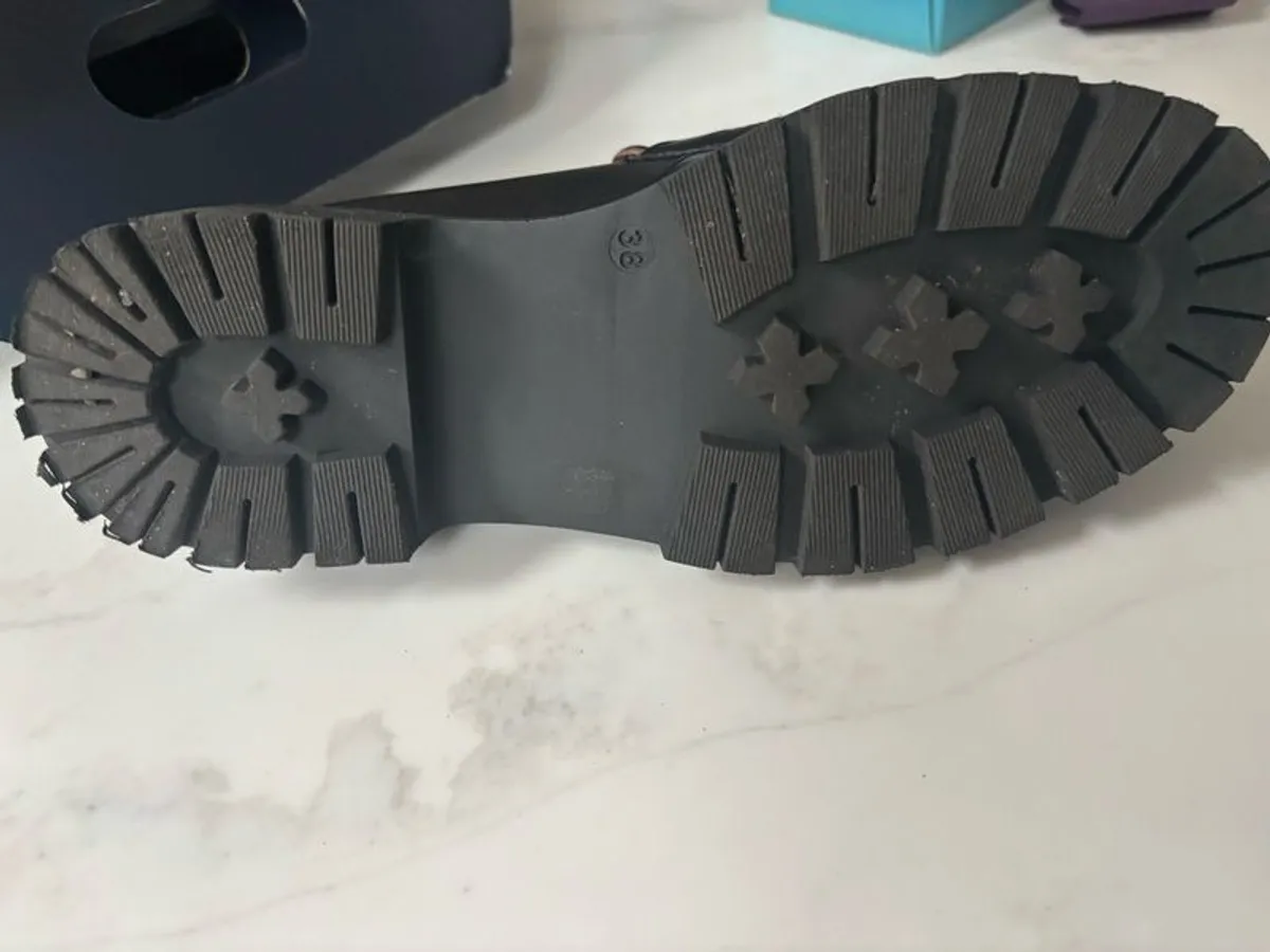 shoes - Image 3