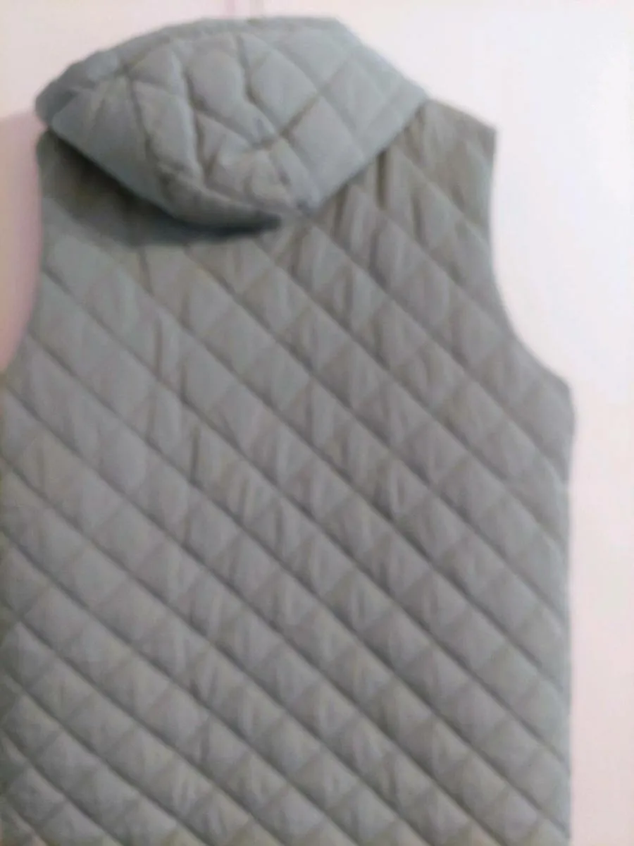 Brave Soul Black Sleeveless Hoodie Puffer Quilted - Image 3