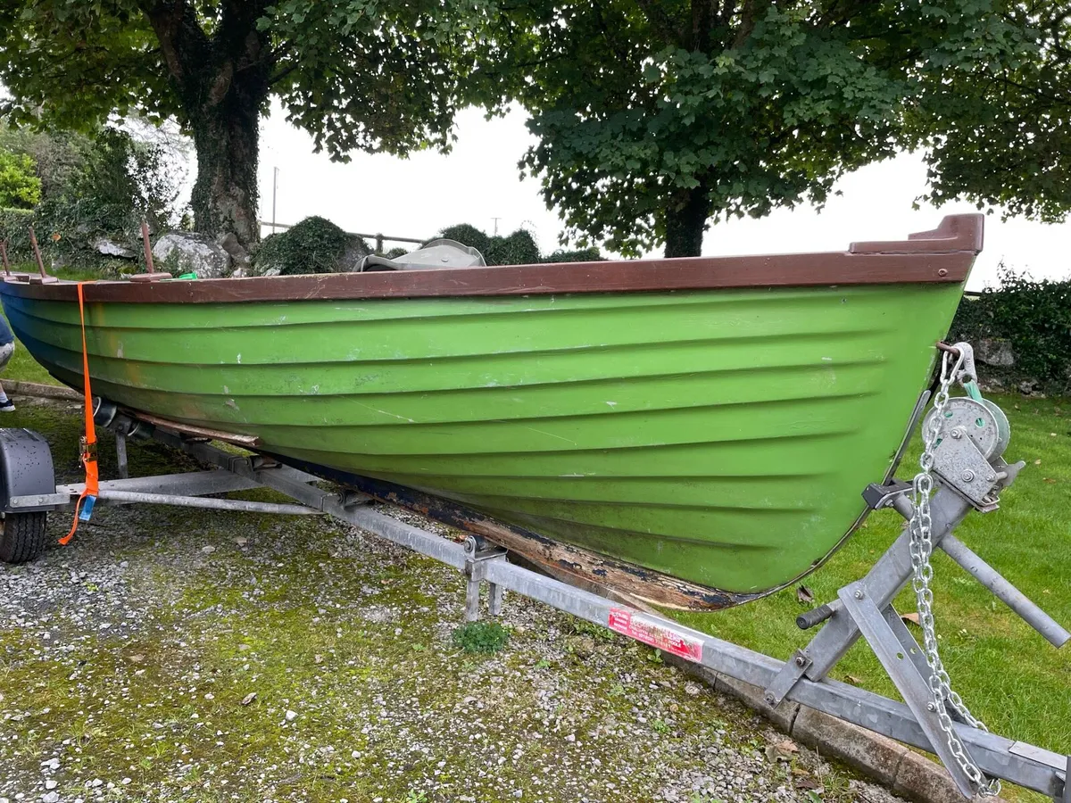 18ft McAlinden Lake Boat - Image 3