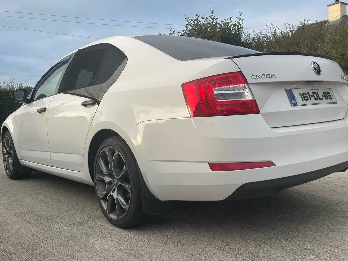 161 Skoda Octavia 1.6L Diesel - Image 3