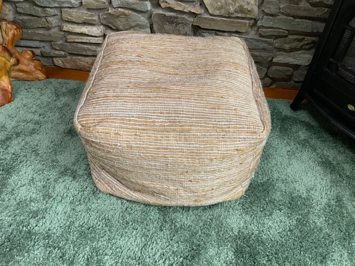 Pouffe - Image 1