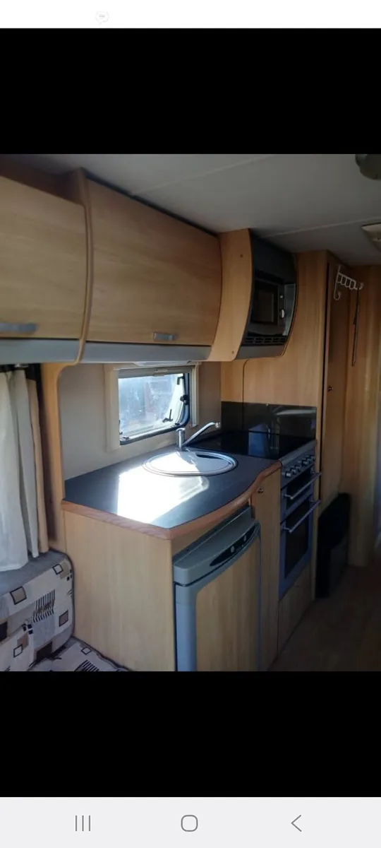 Caravan - Image 3