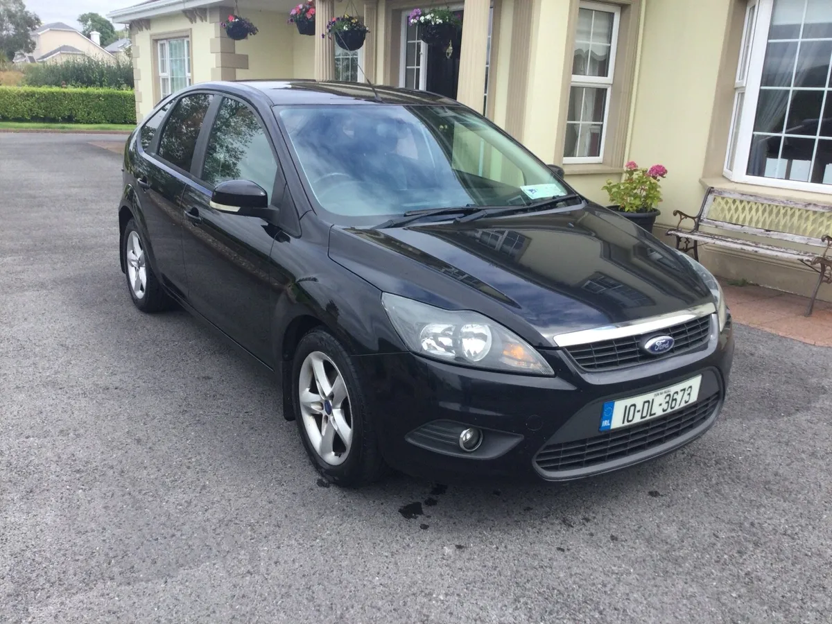 Ford Focus 2010 - Image 1