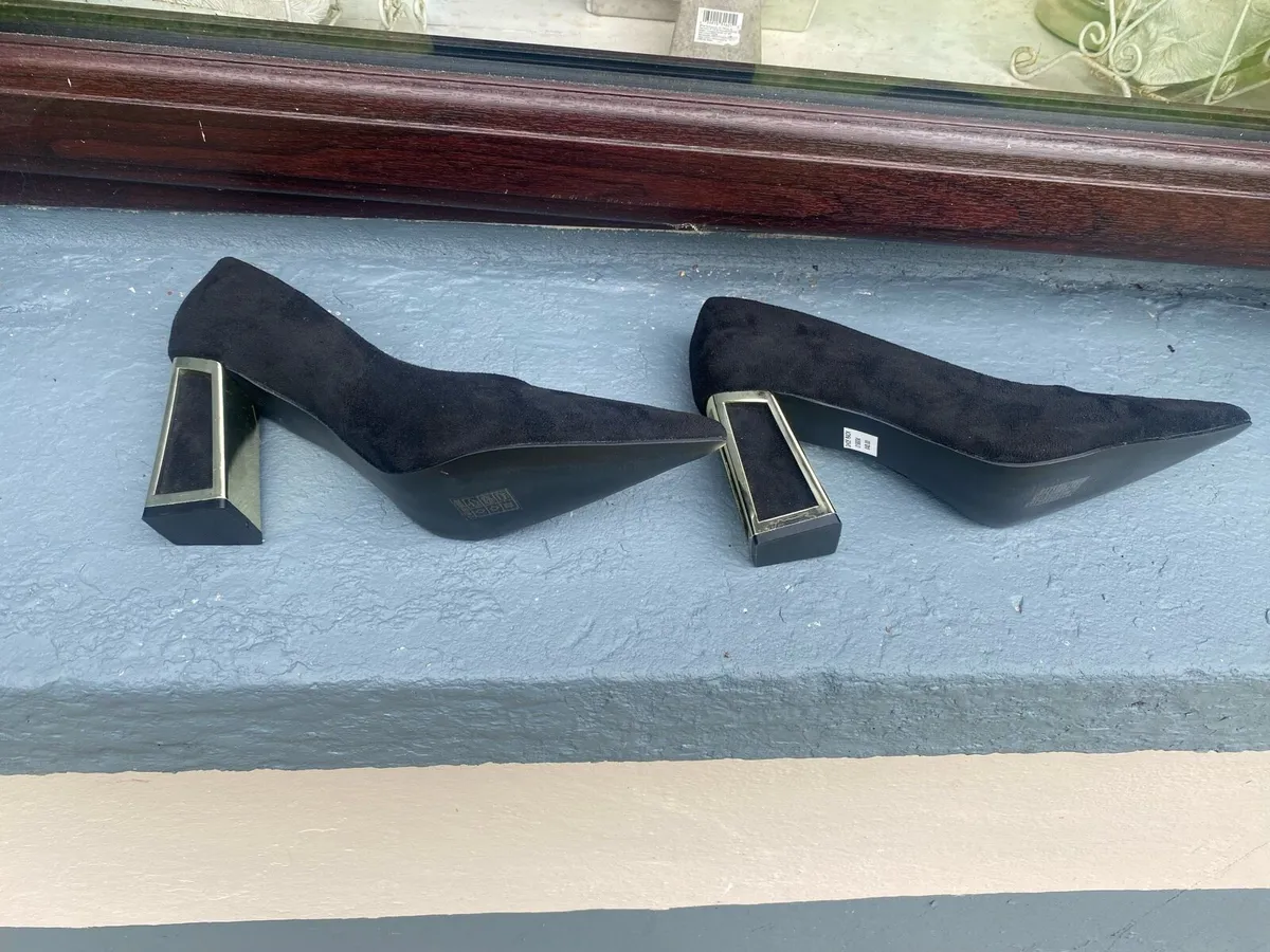 Black heels - Image 2