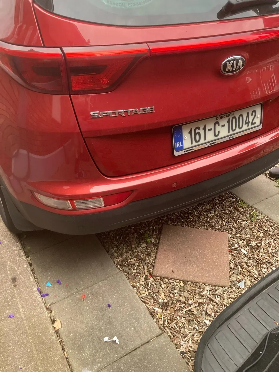 Car - Image 3