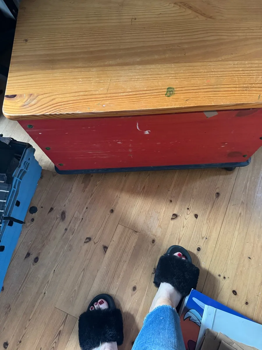 Toy box - Image 2