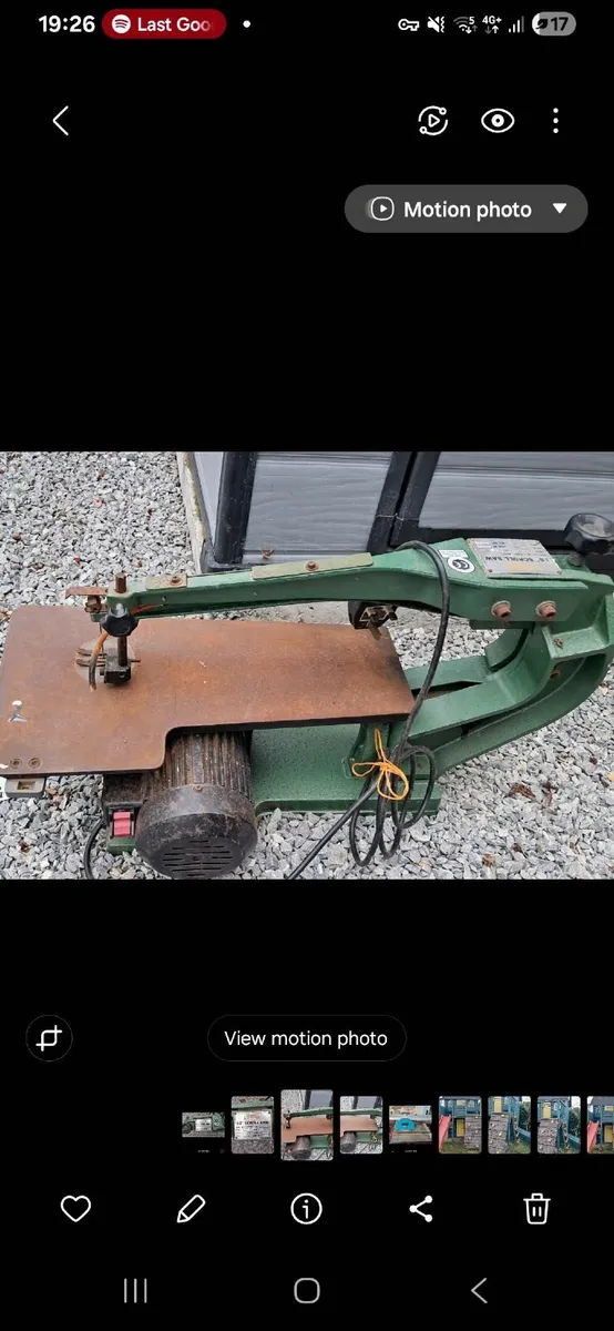 Scroll saw