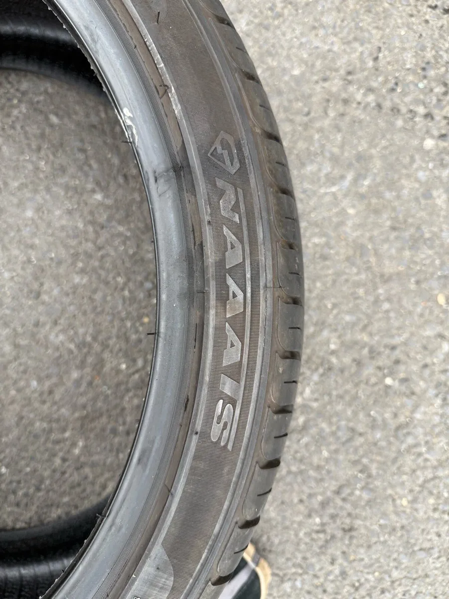 Tires 245 35 19 - Image 2