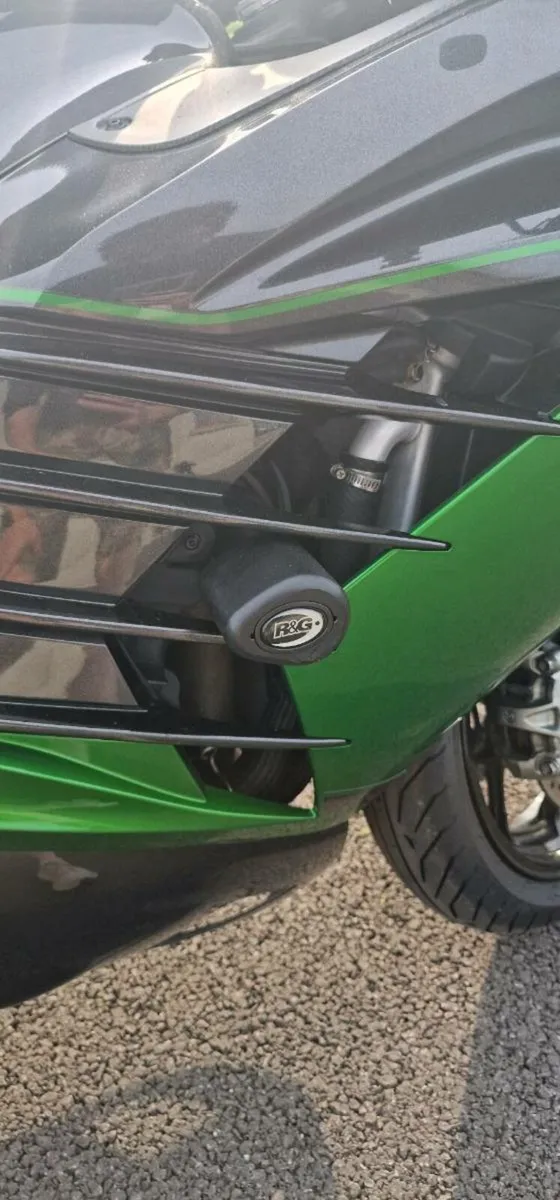 Kawasaki ZZR1400 PS - Image 3