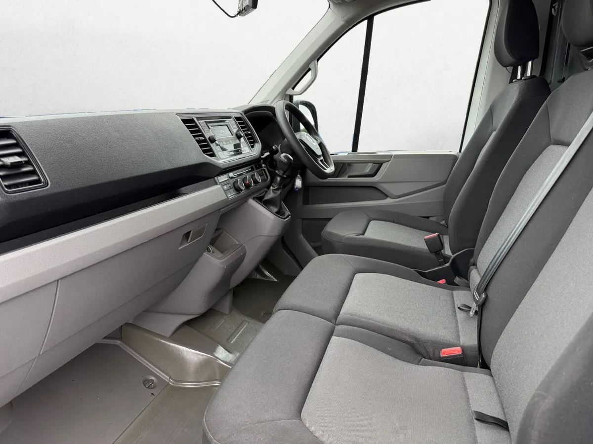 2021 Volkswagen Crafter 2.0 TDI MWB 140 BHP - Image 4