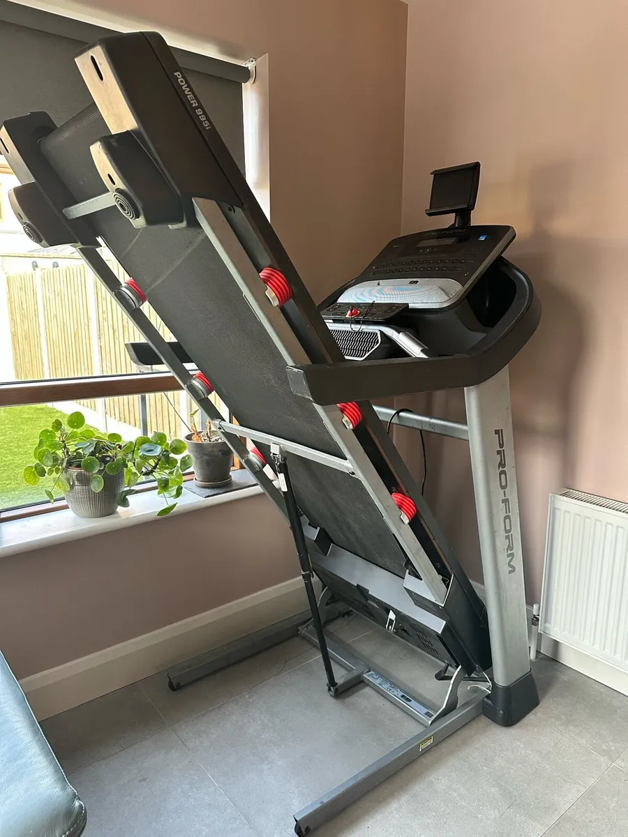 ProForm Power 995i Treadmill - Image 2