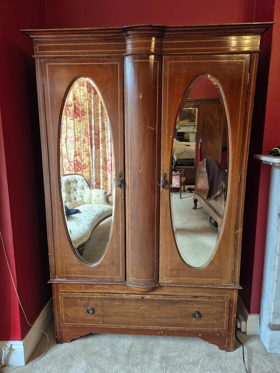 Bedroom wardrobe