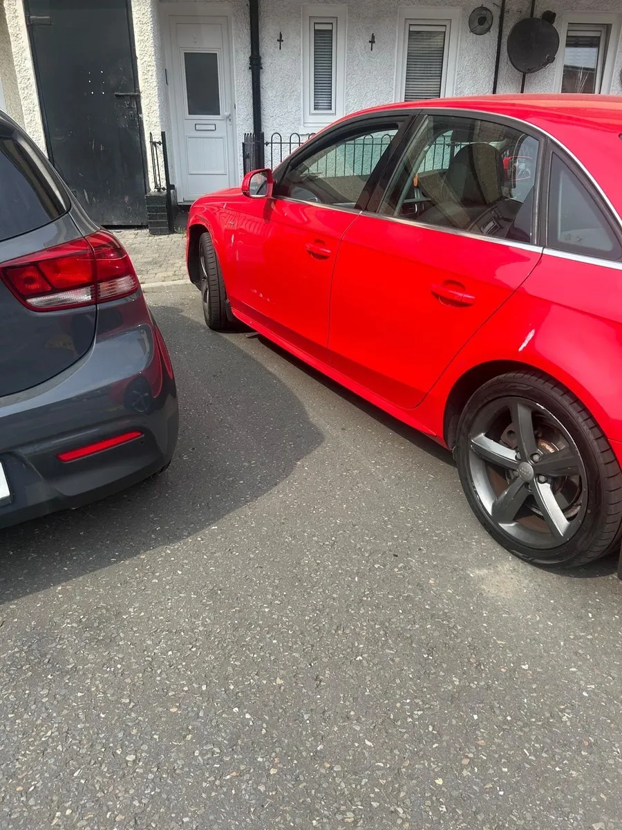 Audi A4 2011 - Image 1