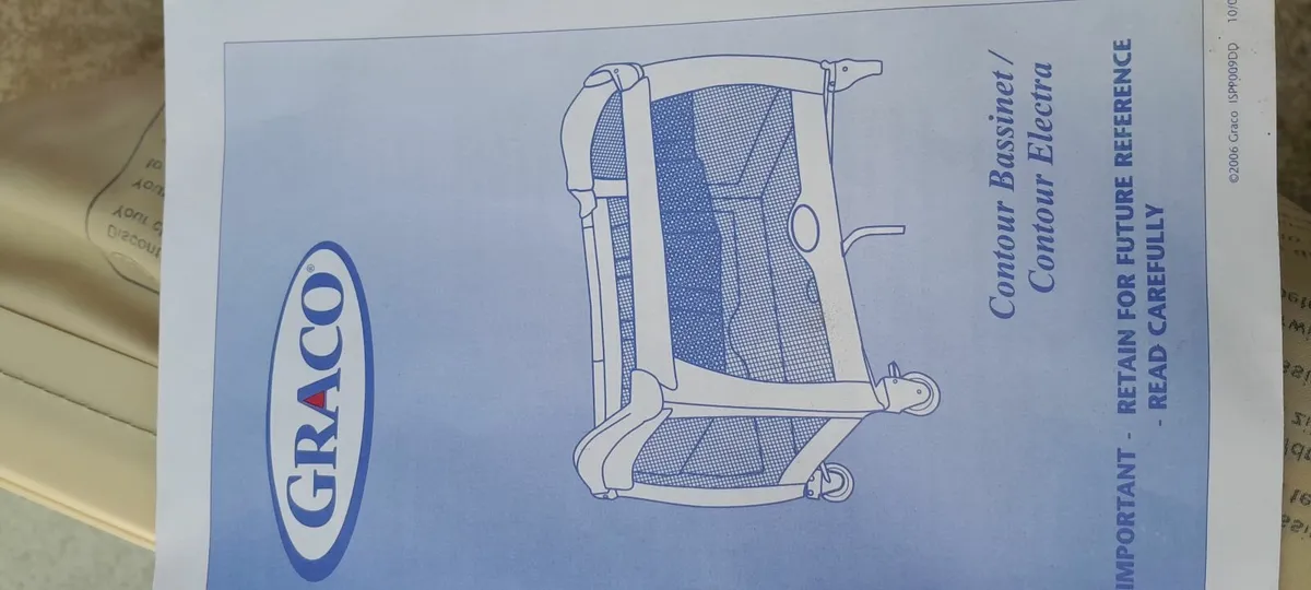 Travel cot - Image 2