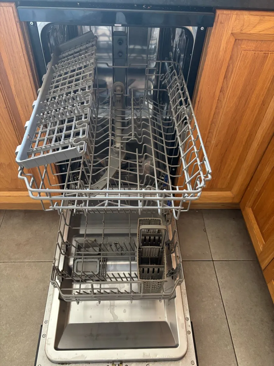 Dishwasher - Image 4