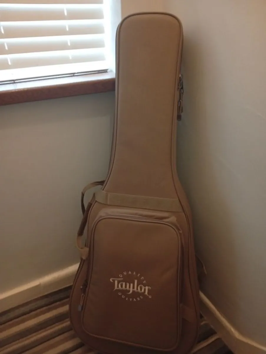 Taylor 114ce left handed - Image 2
