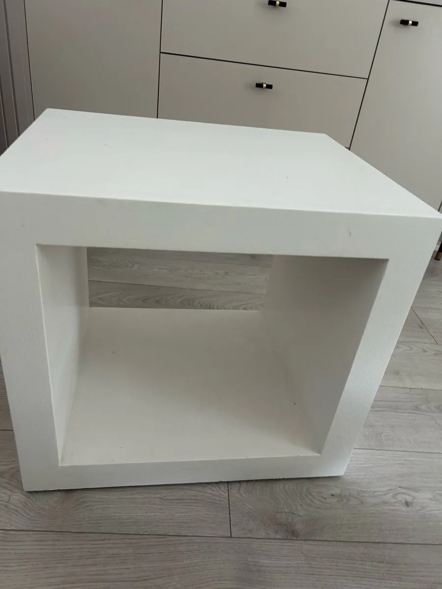 Coffee table - Image 1