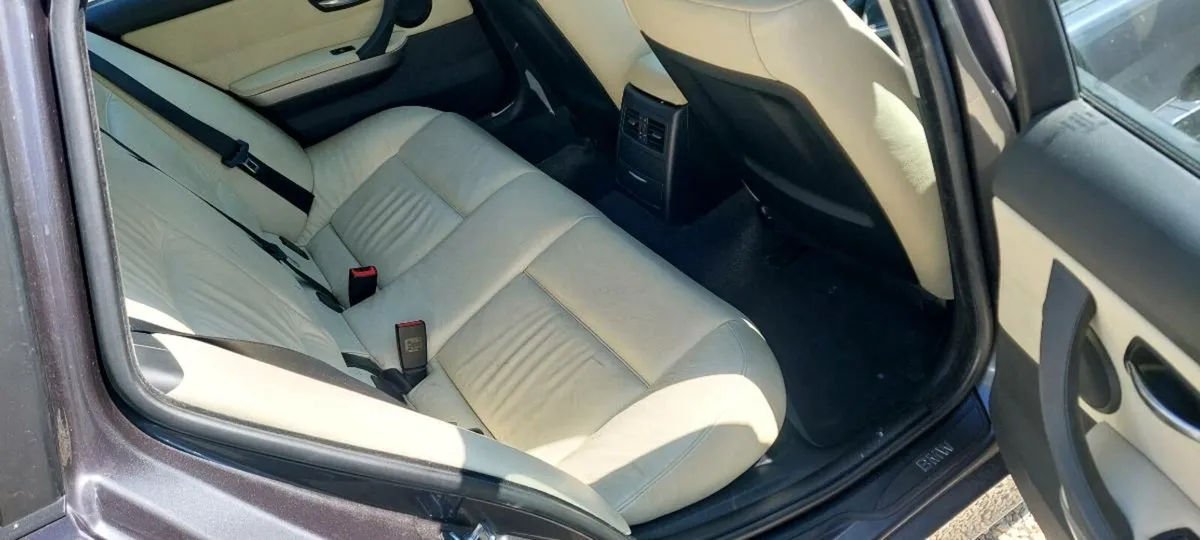 BMW E91 320d Estate - Image 3