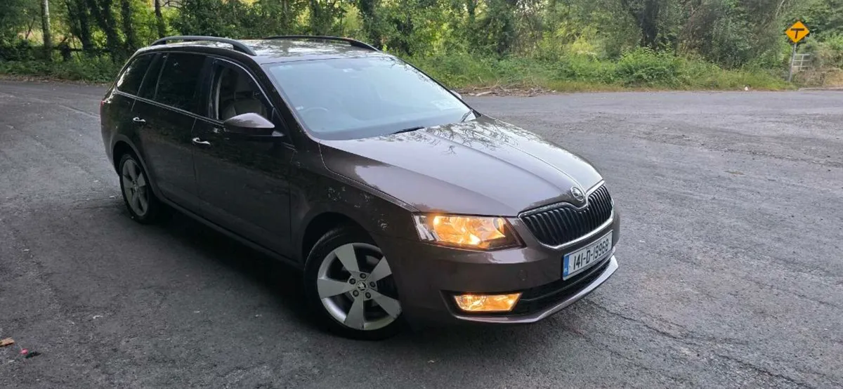2014 Skoda Octavia 2.0 TDi 4x4 150 bhp Low Kms - Image 2