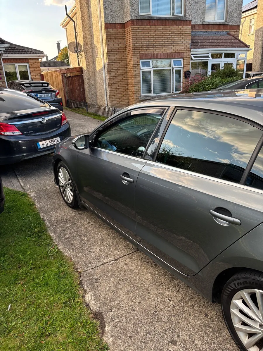 Volkswagen Jetta 2.0L TDI Bluemotion - Image 3
