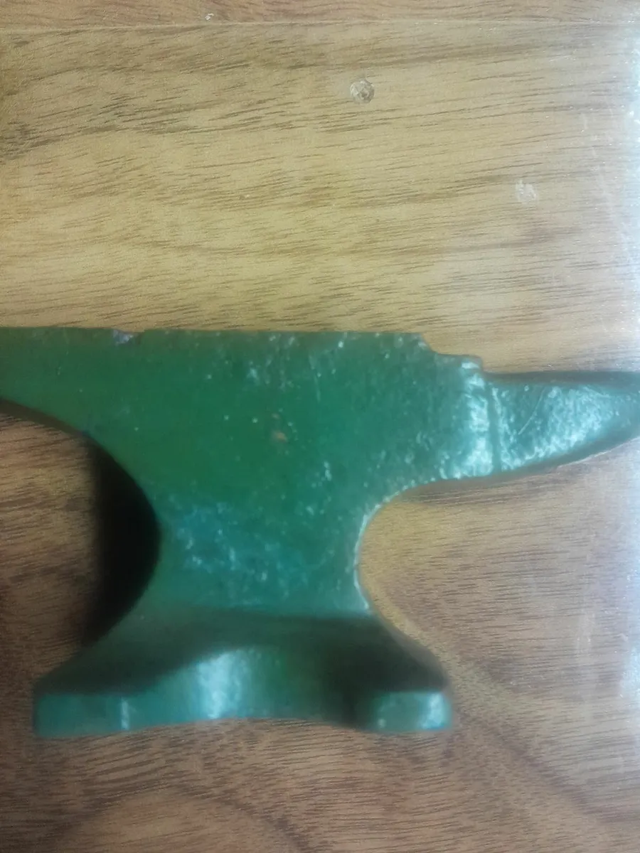 Minature  steel anvil - Image 4