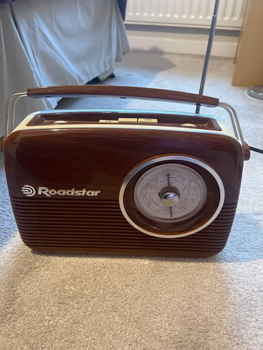 Retro style radio - Image 1