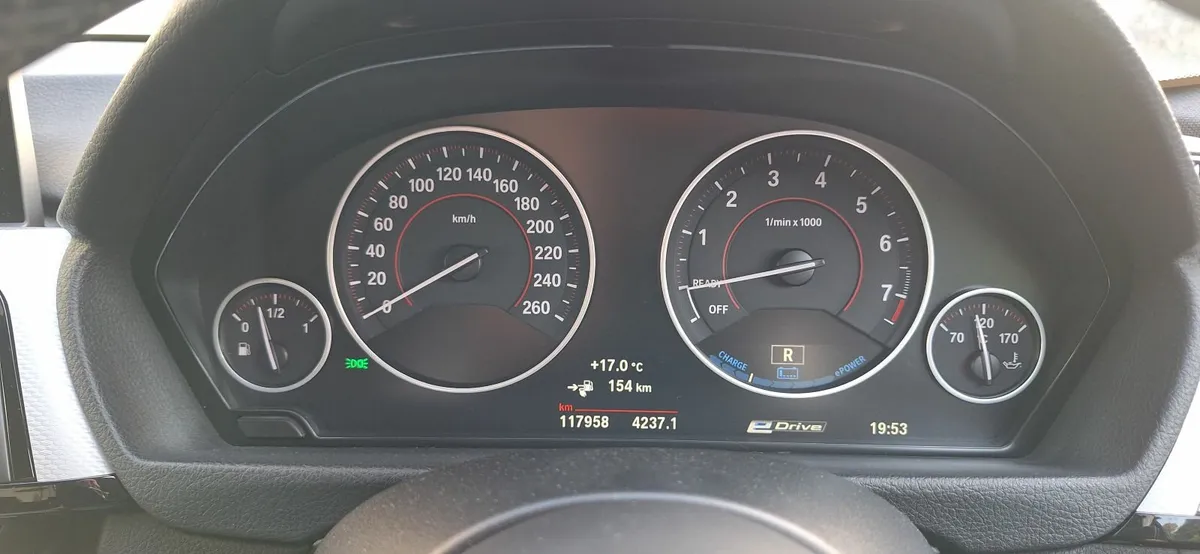 BMW 3-Series 2017 - Image 1