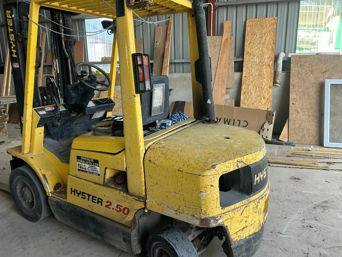 Forklift - Image 3