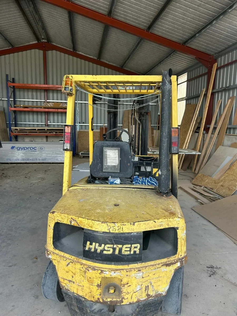 Forklift - Image 4
