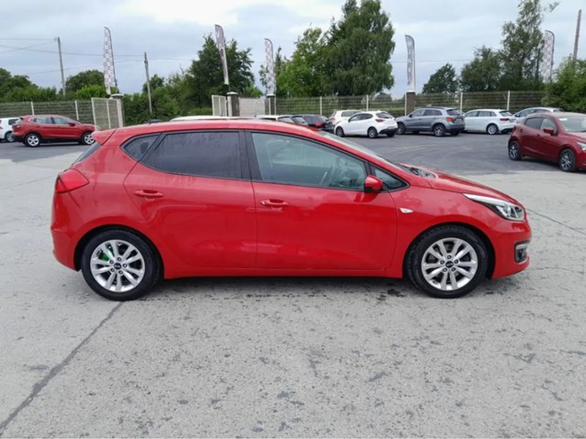 Kia Ceed 1.4 98 SR 7 10/15 - 5DR 98ps - Image 2