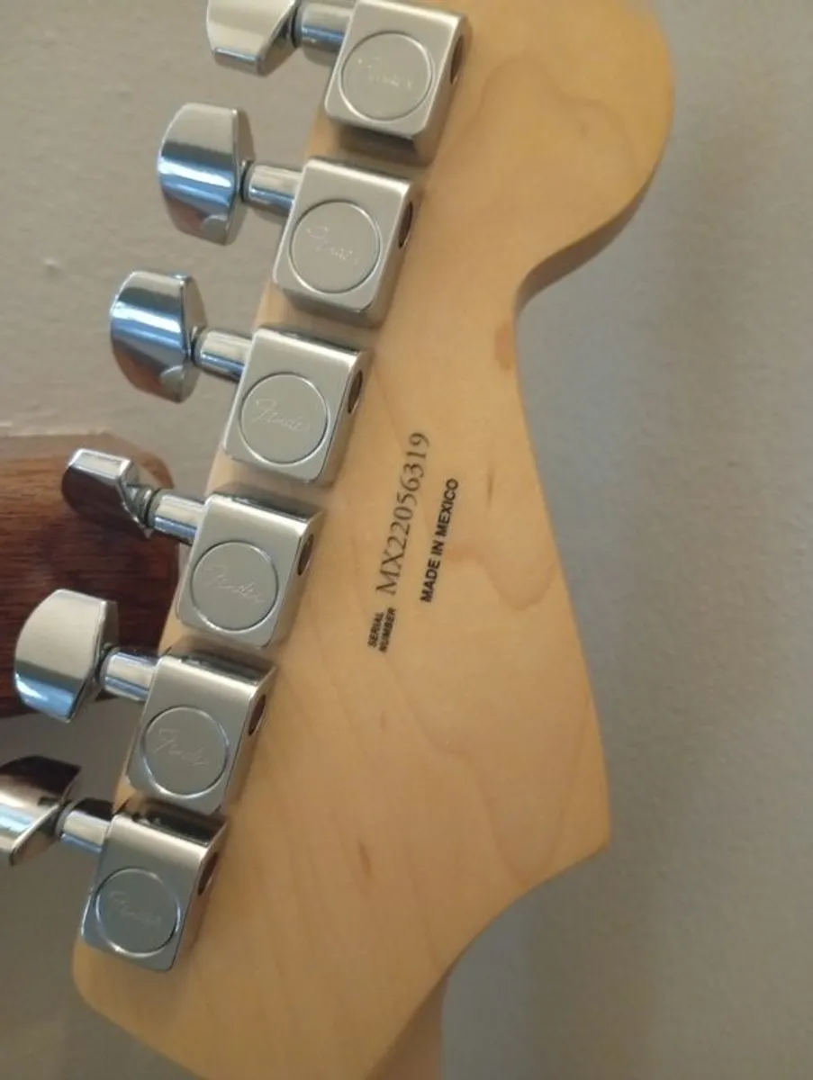 Fender player Stratocaster - Image 4
