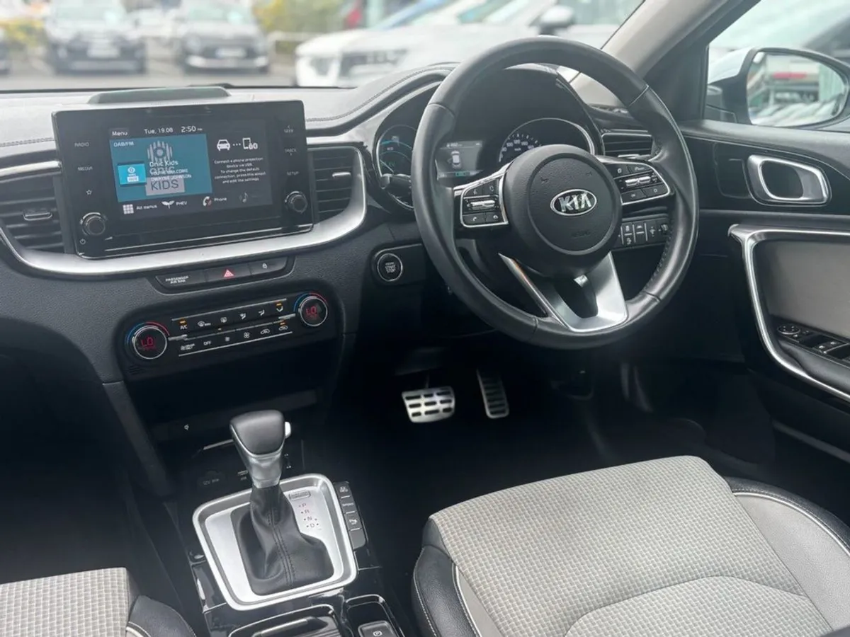 Kia Xceed 1.6 Plug in Hybrid Automatic - Image 2