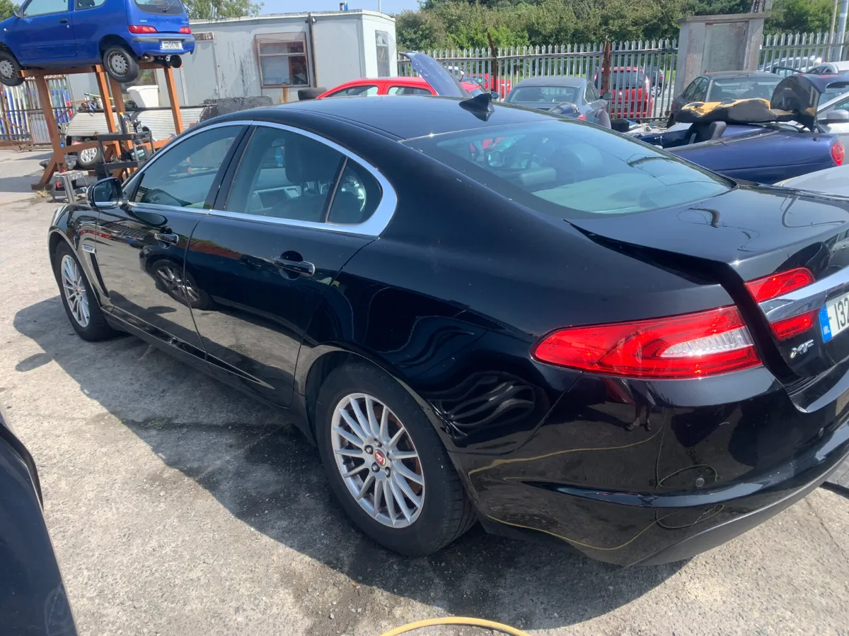 2013 JAGUAR XF DIESEL - Image 2