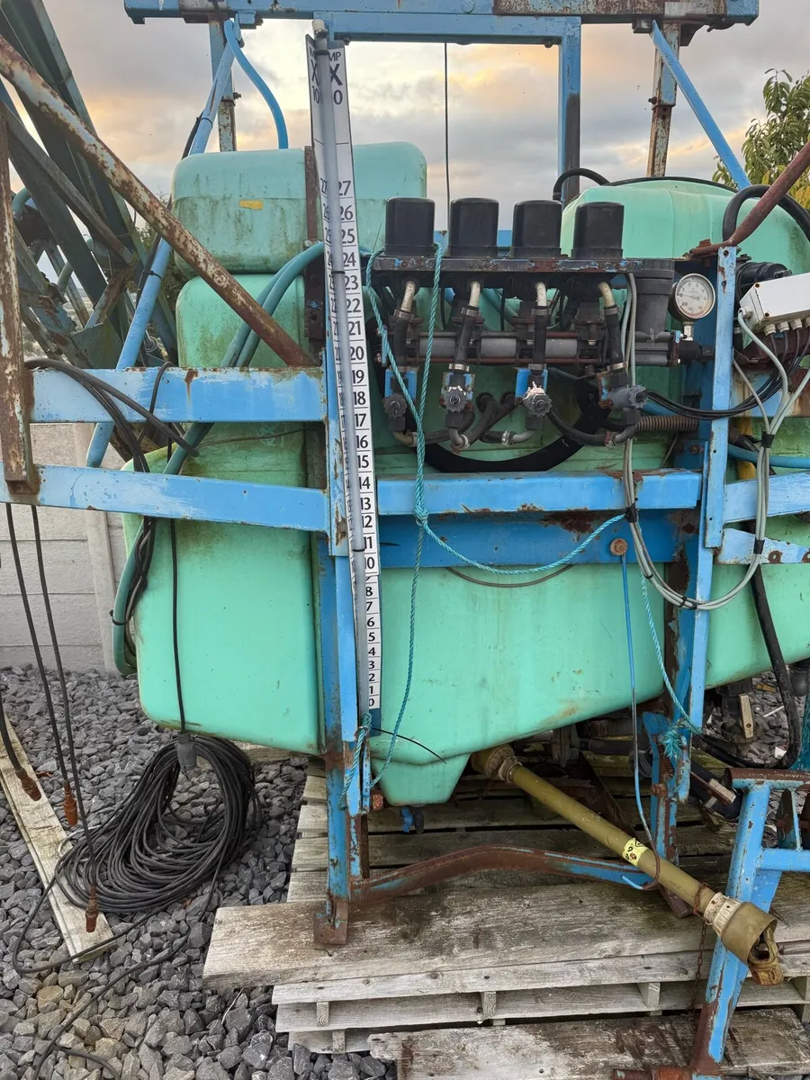 Berthoud 21 metre sprayer - Image 2