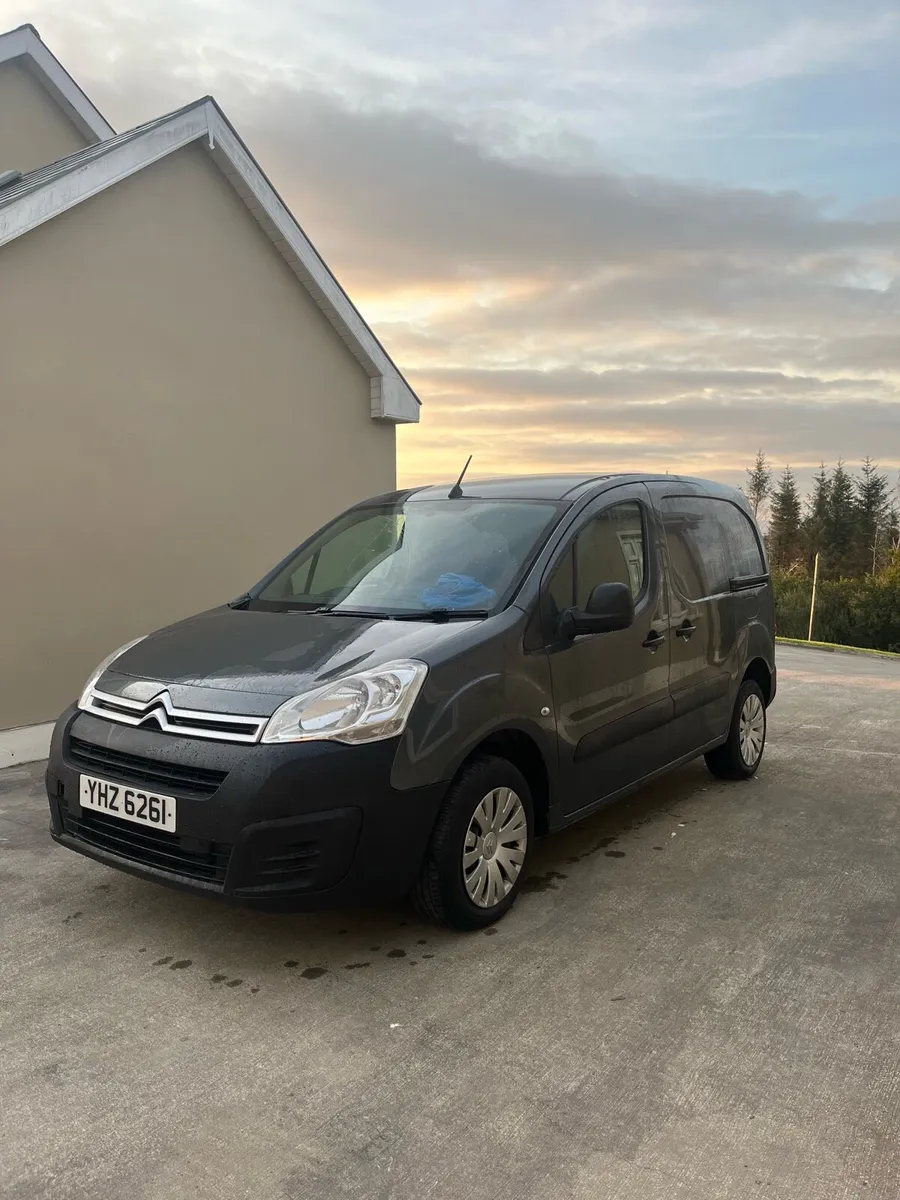 2017 Citroen berlingo - Image 3