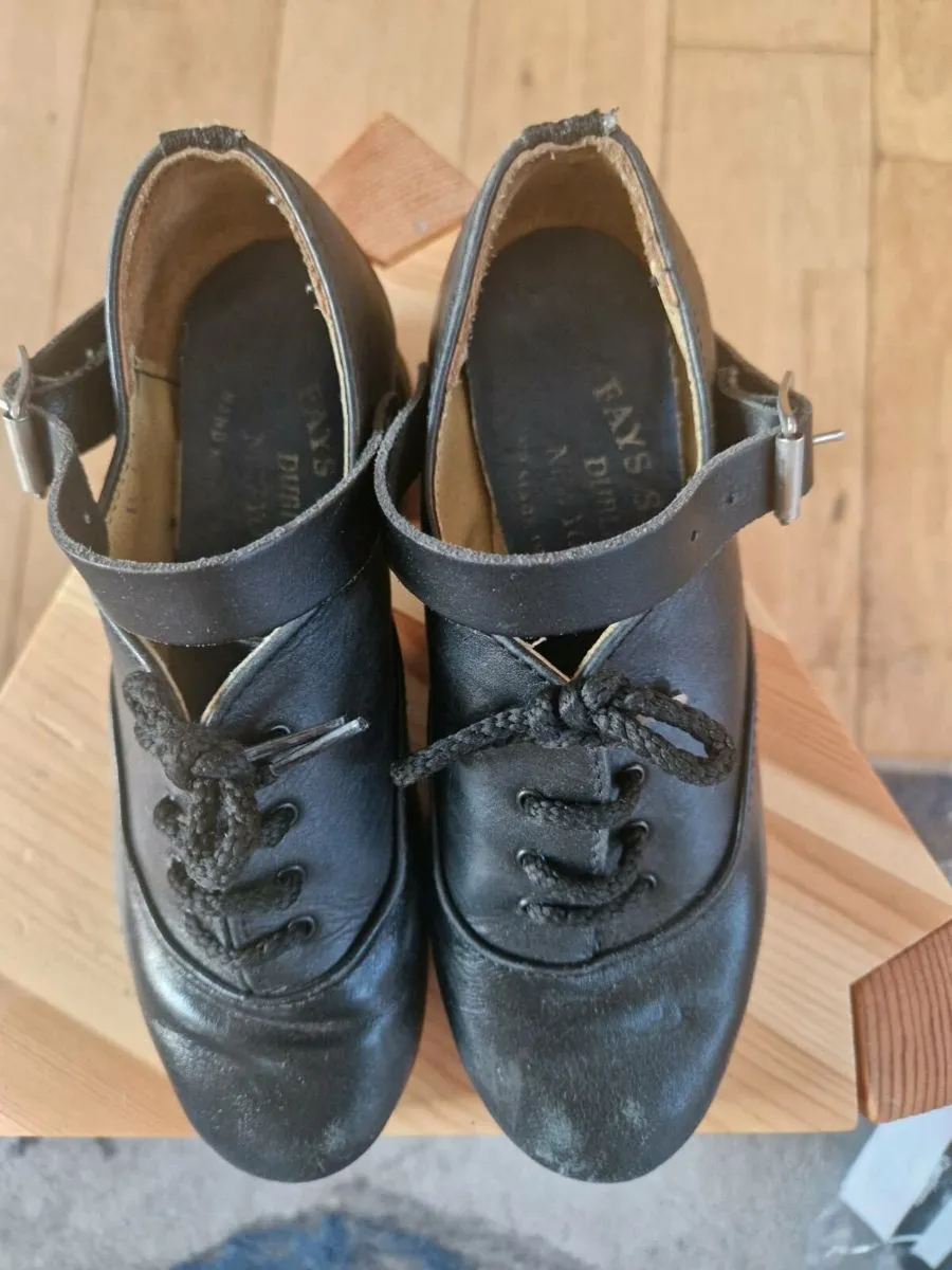 Irish dancing shoes - Image 1