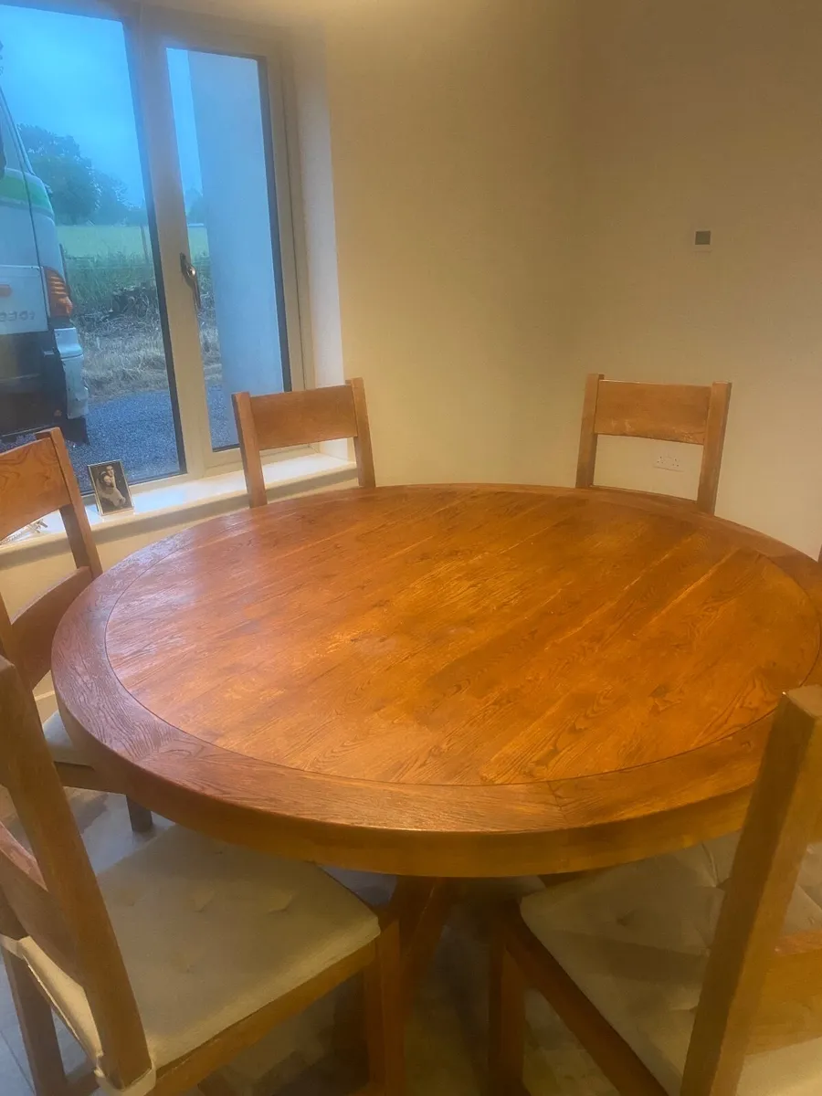 Kitchen table & chairs - Image 4