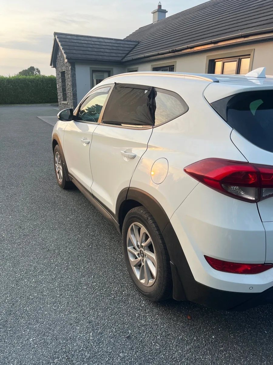 182 Hyundai Tucson executive - Image 4