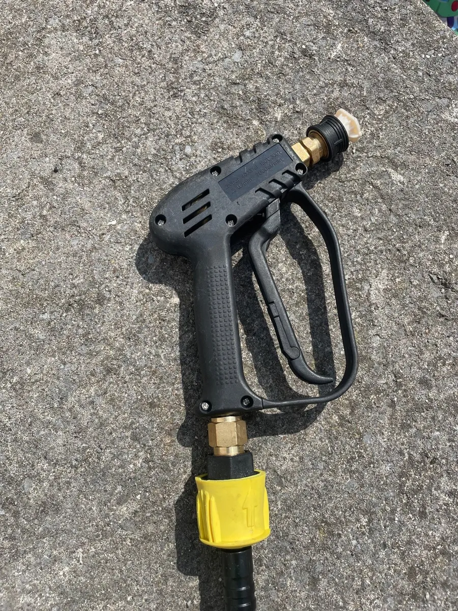 Karcher K3 High Pressure Washer With Extras - Image 3