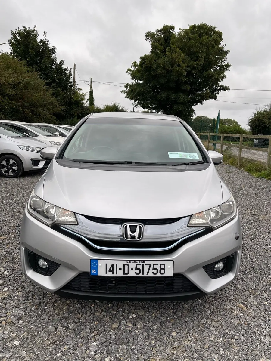 Honda Fit 2014 1.5 Hybrid in Top specs - Image 1