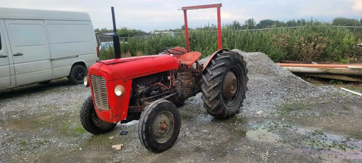 1967 MF 35 with 165 engine fitted - Image 1