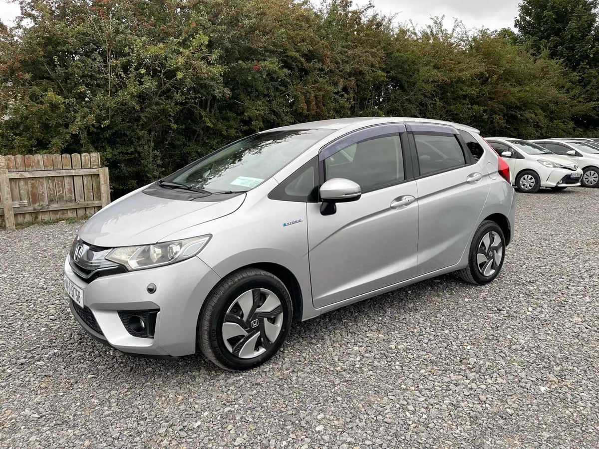 Honda Fit 2014 1.5 Hybrid in Top specs - Image 3