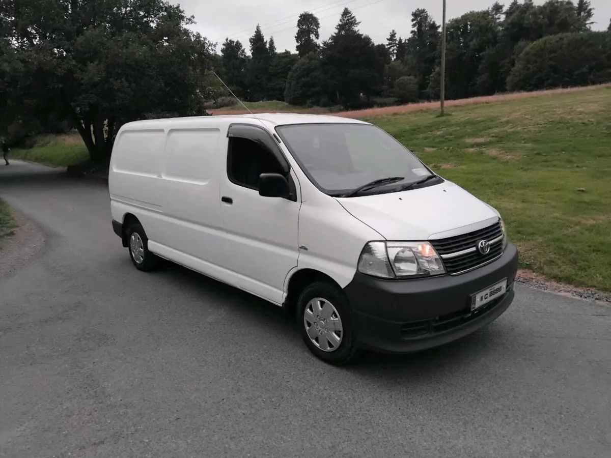 Low miles 2011 hiace test 07/26 tax 10/25 - Image 2