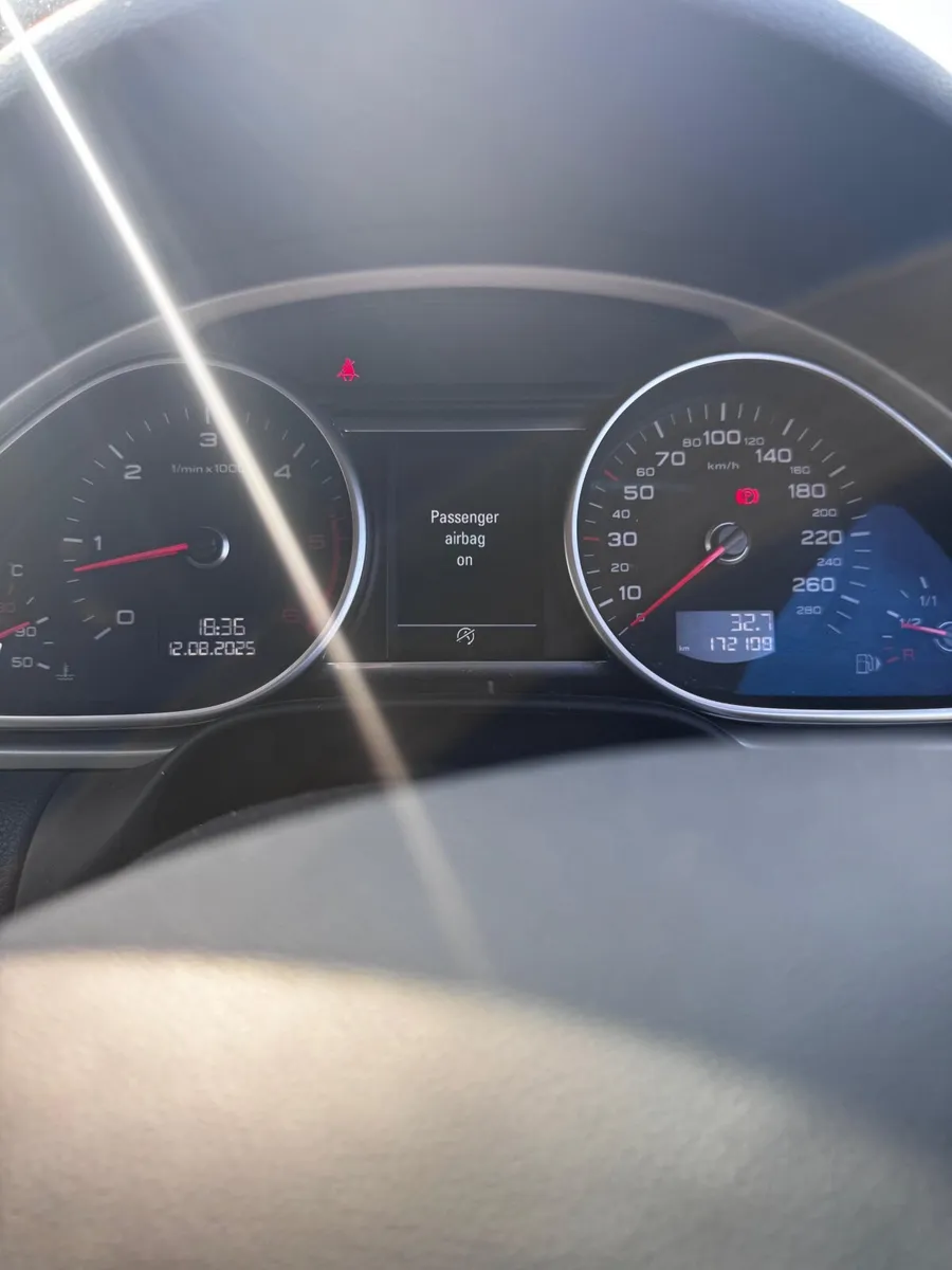 Audi Q7 2015 - Image 2