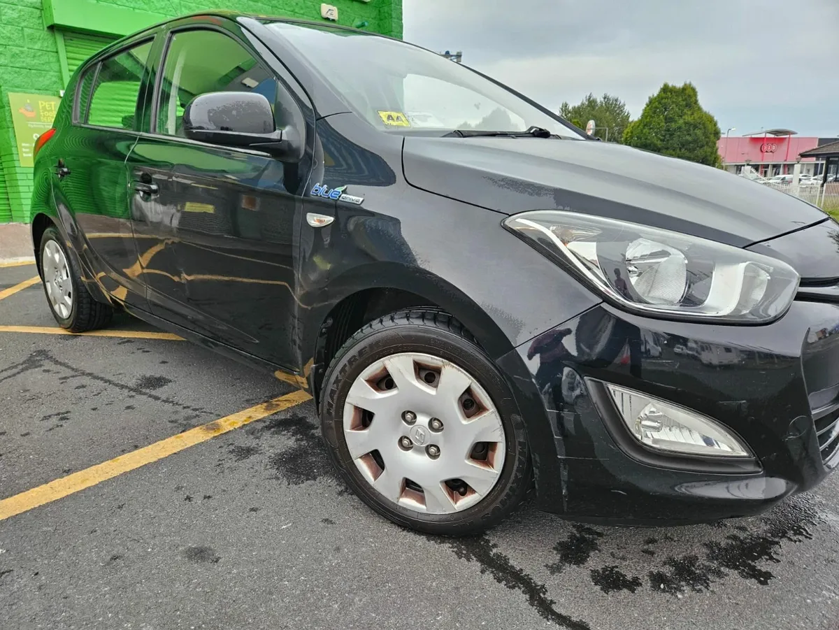 Hyundai i20 2013 - Image 2