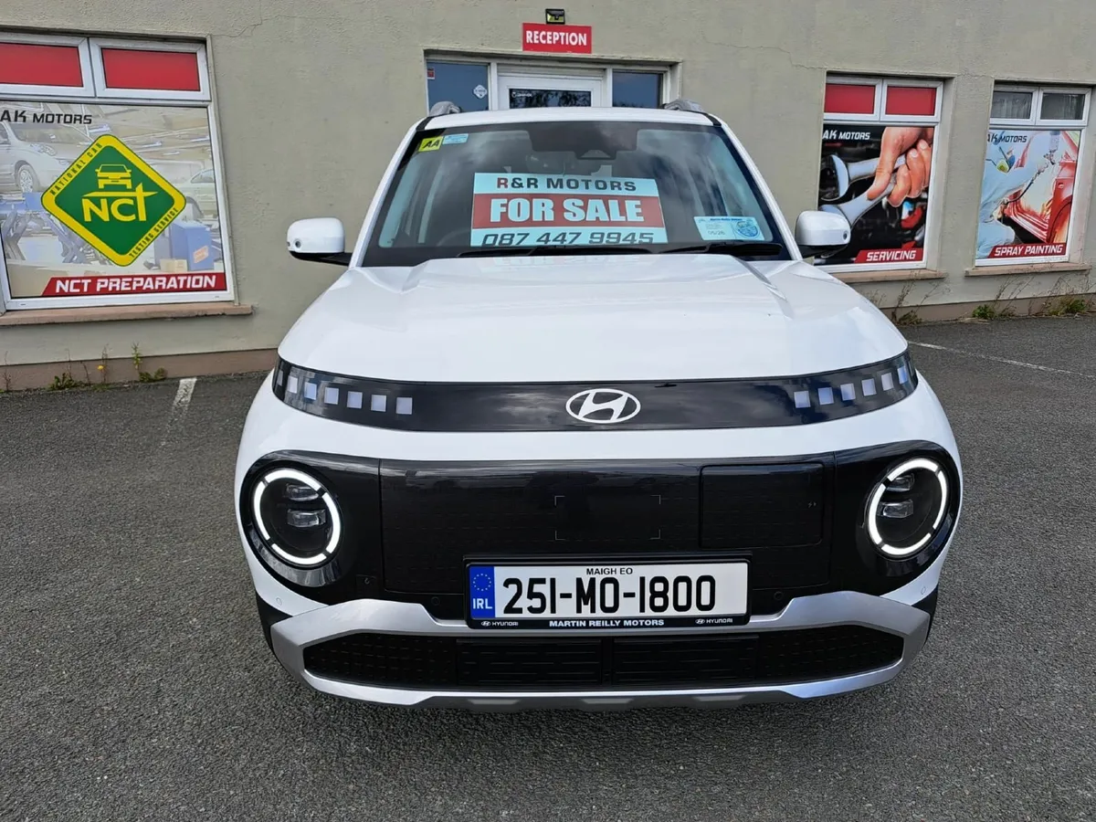 Hyundai Inster 2025 Elegance 49 kwh Olny 2235 Km ! - Image 2